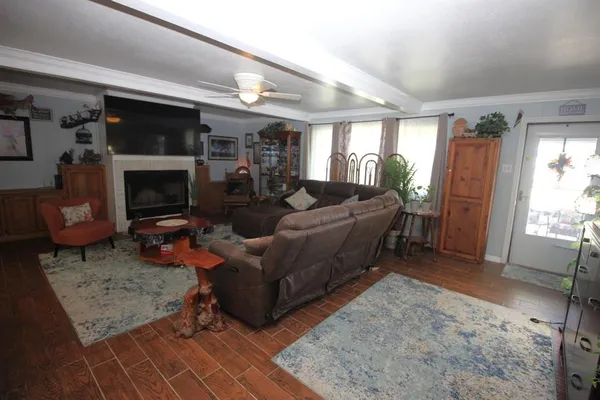 $314,000 | 205 Mason Drive, Seven Points, TX 75143