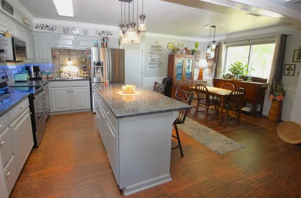 $314,000 | 205 Mason Drive, Seven Points, TX 75143