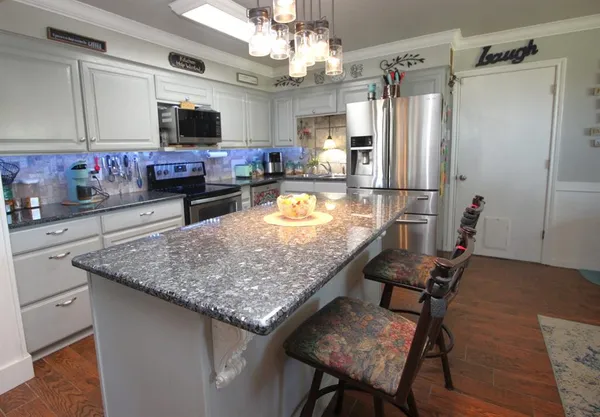 $314,000 | 205 Mason Drive, Seven Points, TX 75143