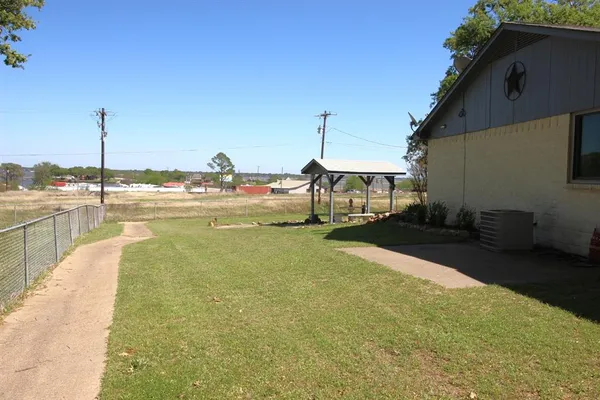 $314,000 | 205 Mason Drive, Seven Points, TX 75143