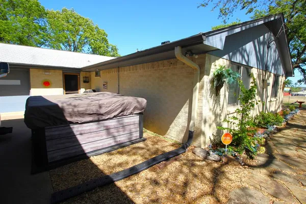 $314,000 | 205 Mason Drive, Seven Points, TX 75143