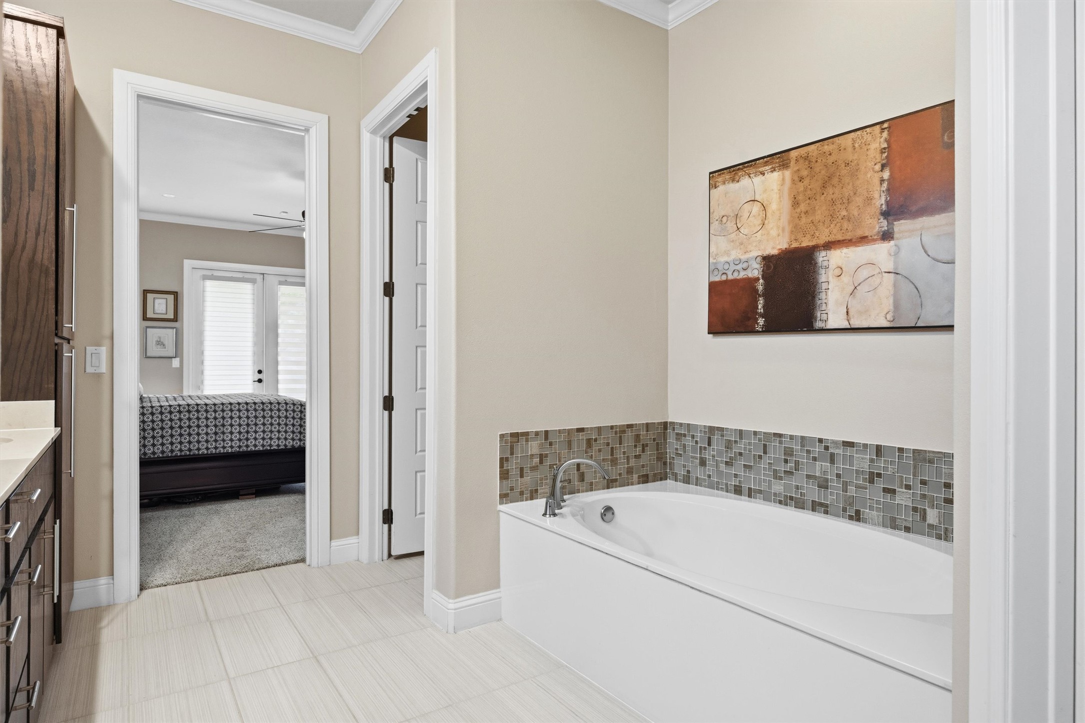 2719 Springwood Lane Georgetown, TX 78628 - Photo 19 of 40 Garden Tub