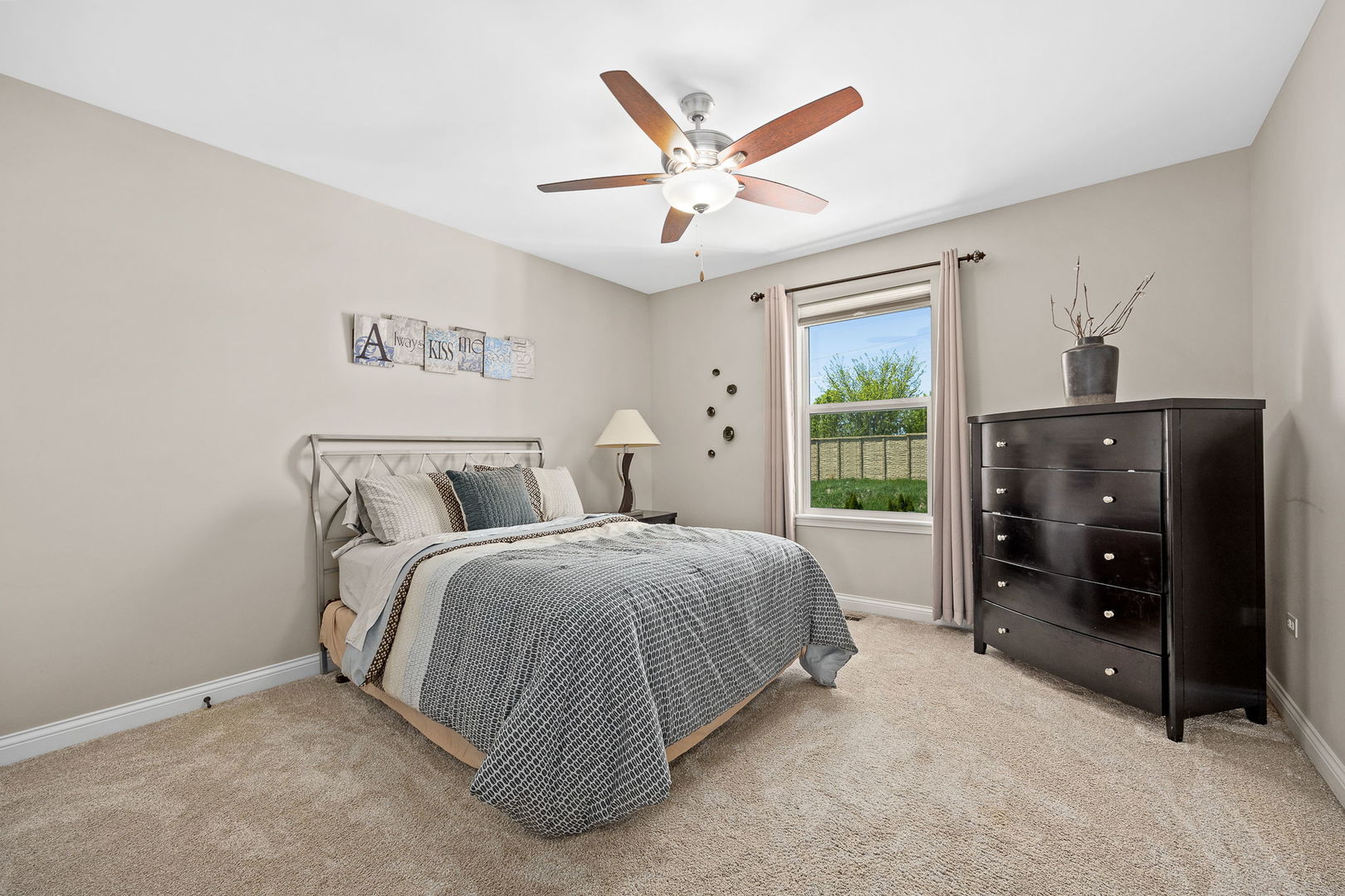 4211 Chinaberry Lane Naperville, IL 60564 - Photo 35 of 48