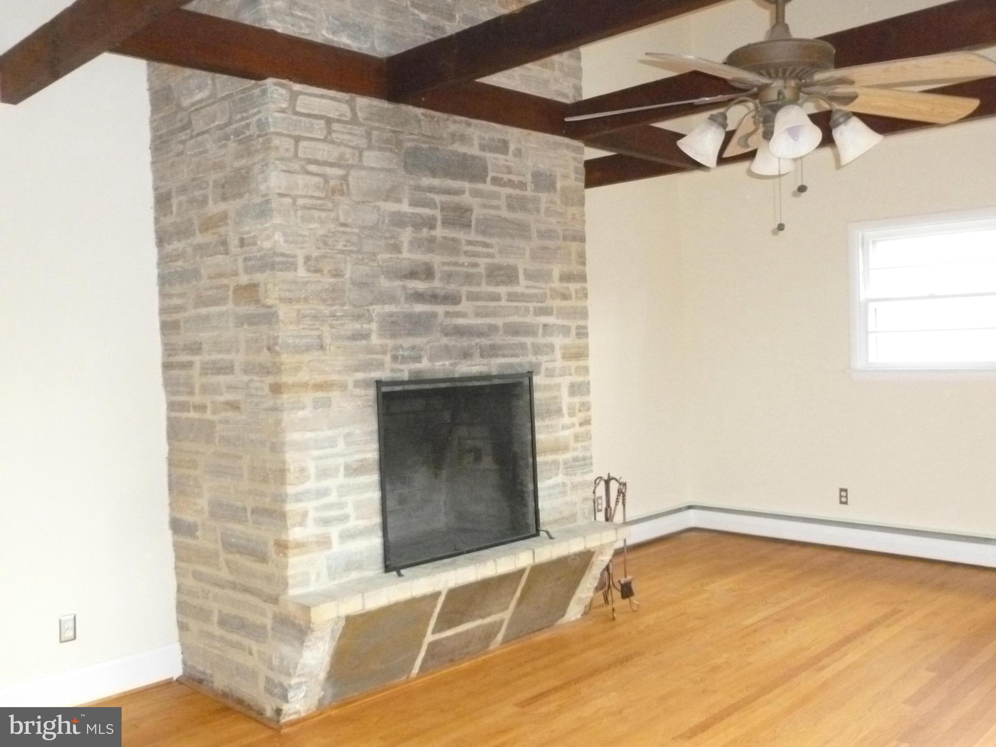 2319 McComas Road White Hall, MD 21161 - Photo 7 of 20 Living Room