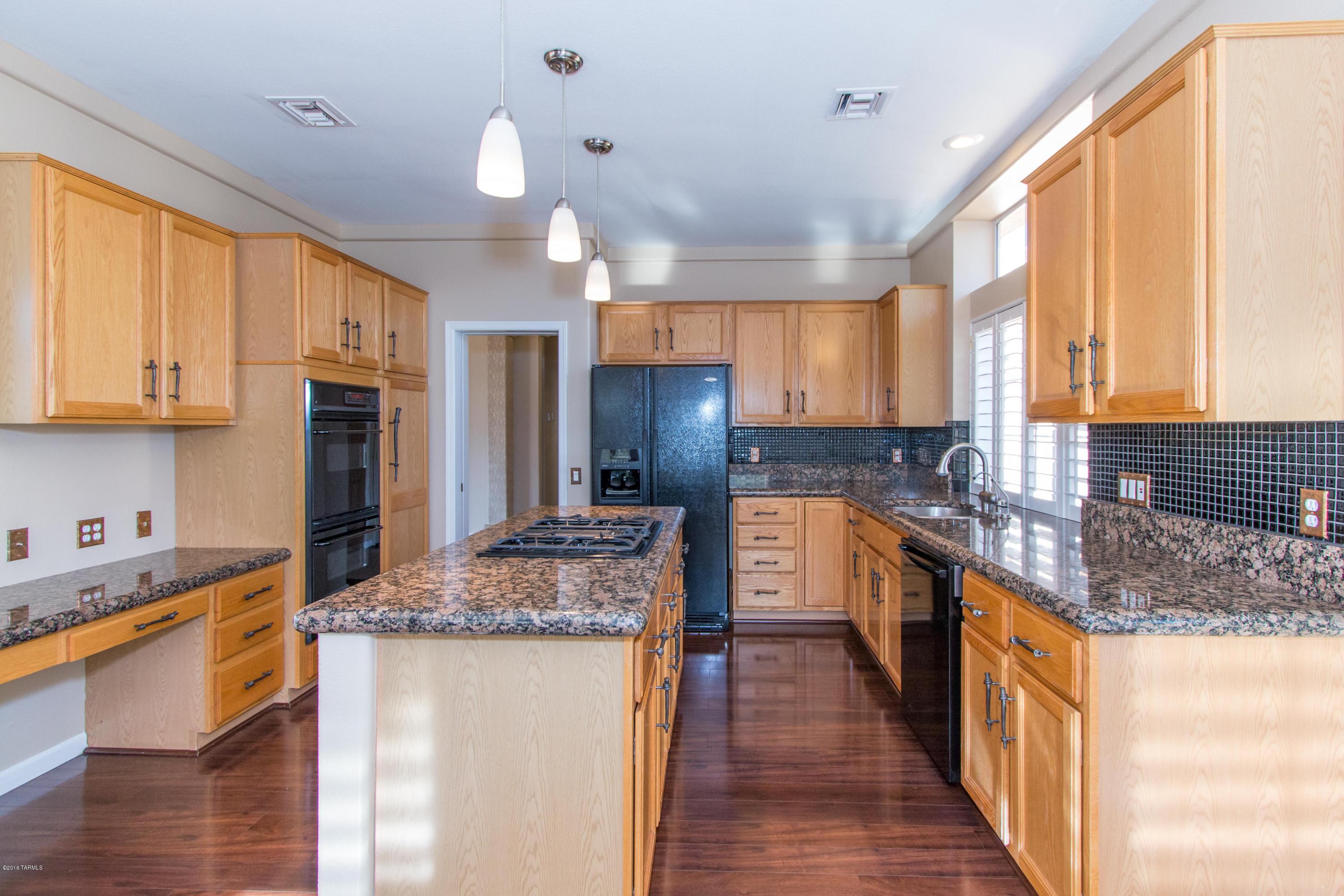1604 East Crown Ridge Way Tucson, AZ 85755 - Photo 9 of 28