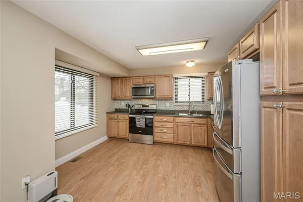 $309,900 | 1226 Kings Trail Lane, Fenton, MO 63026