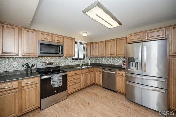 $309,900 | 1226 Kings Trail Lane, Fenton, MO 63026