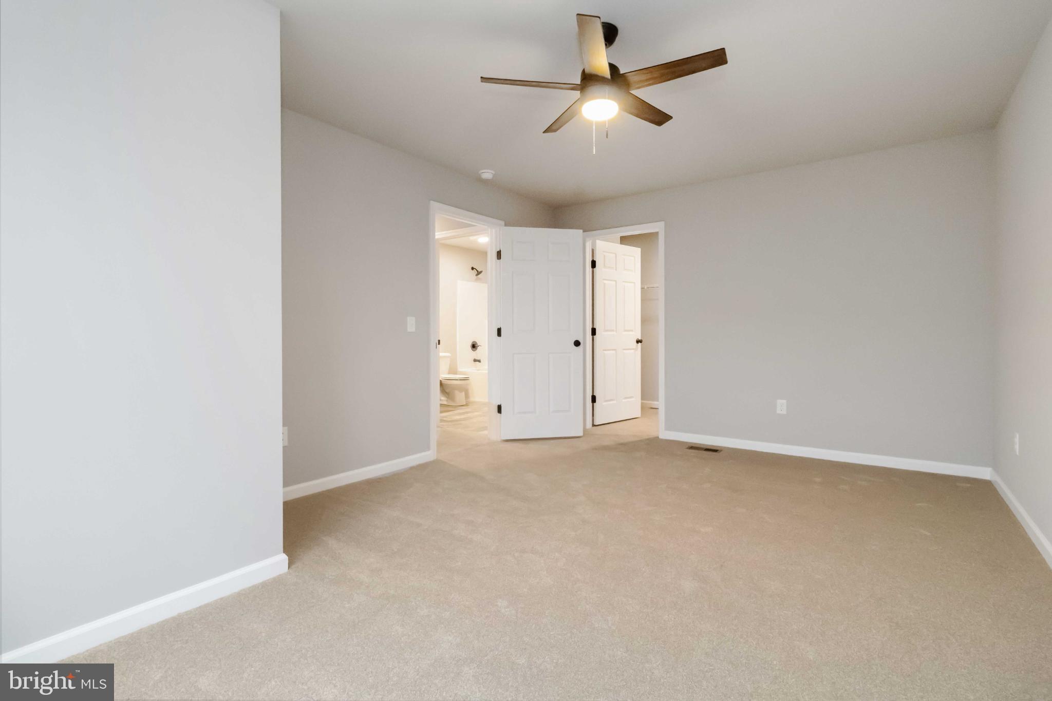 1735 Quarry Road Lebanon, PA 17046 - Photo 30 of 35 Spacious room with modern ceiling fan.