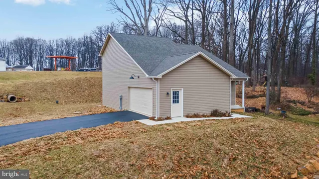 $438,900 | 1735 Quarry Road, Lebanon, PA 17046