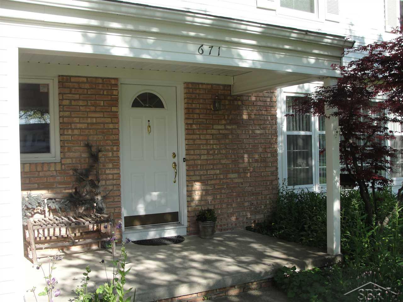 671 Stoneham Road Saginaw, MI 48638 - Photo 5 of 49 31311634-5.JPG