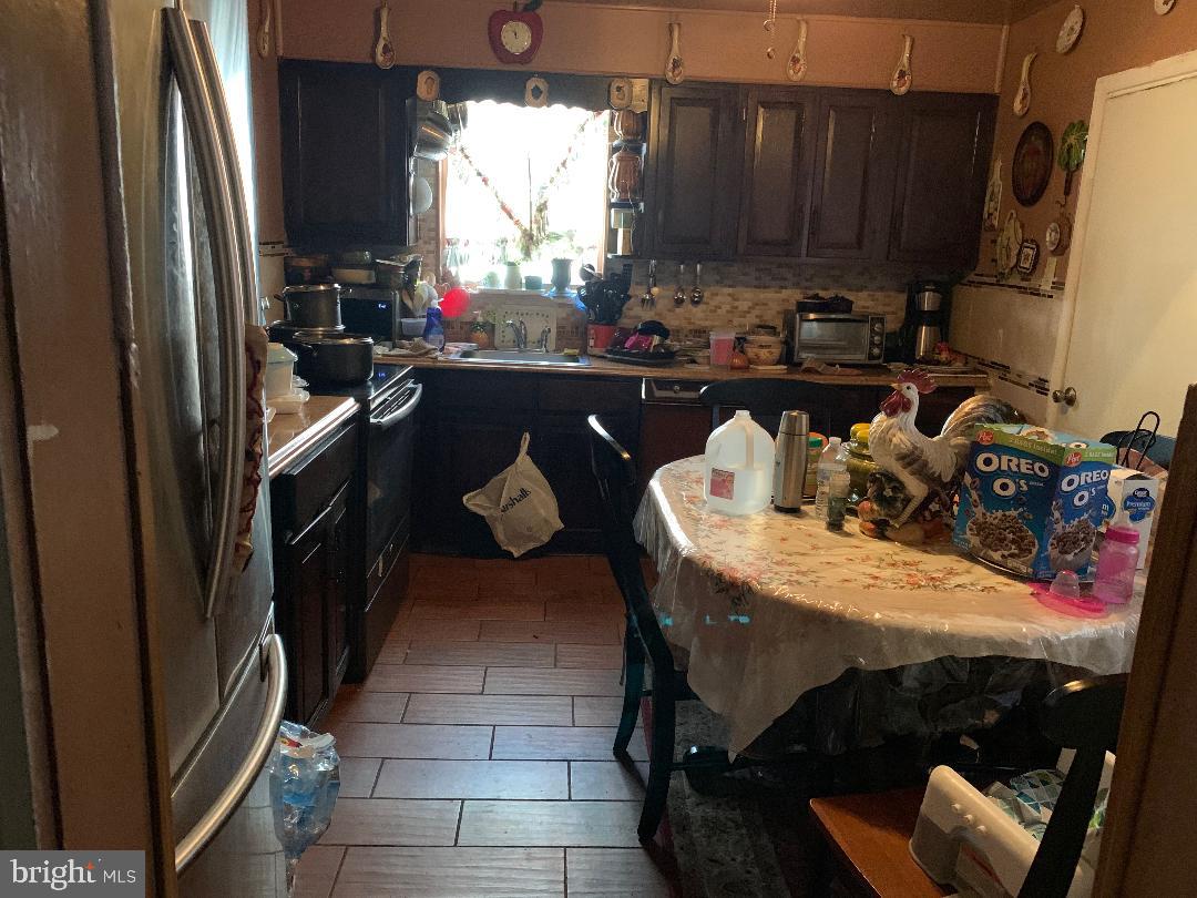 251 Sanford Road Upper Darby, PA 19082 - Photo 7 of 12