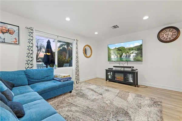 $4,300 | 467 Susan Avenue, Moorpark, CA 93021