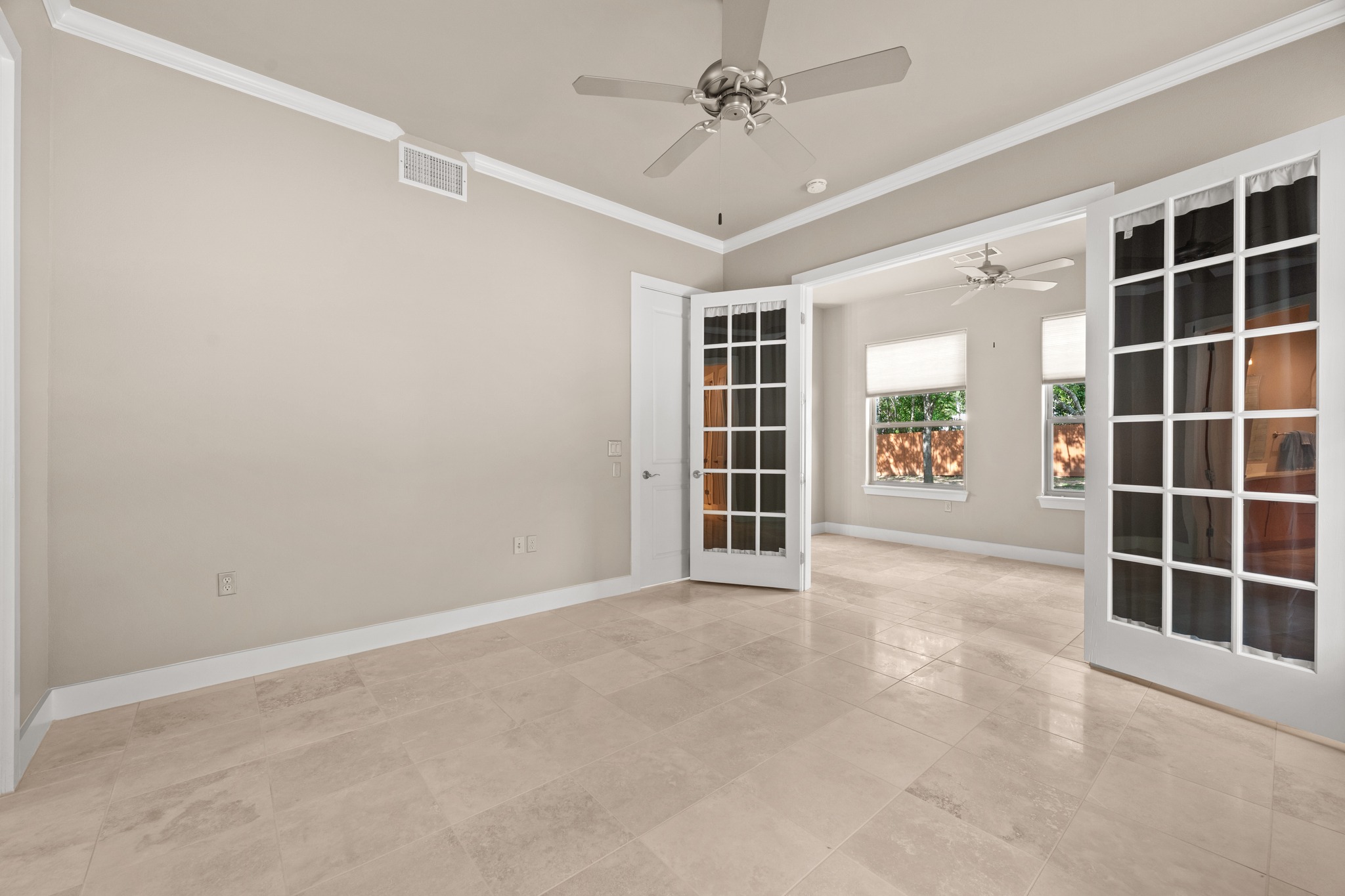 2216 Thornton Road, Unit 210 Austin, TX 78704 - Photo 15 of 27
