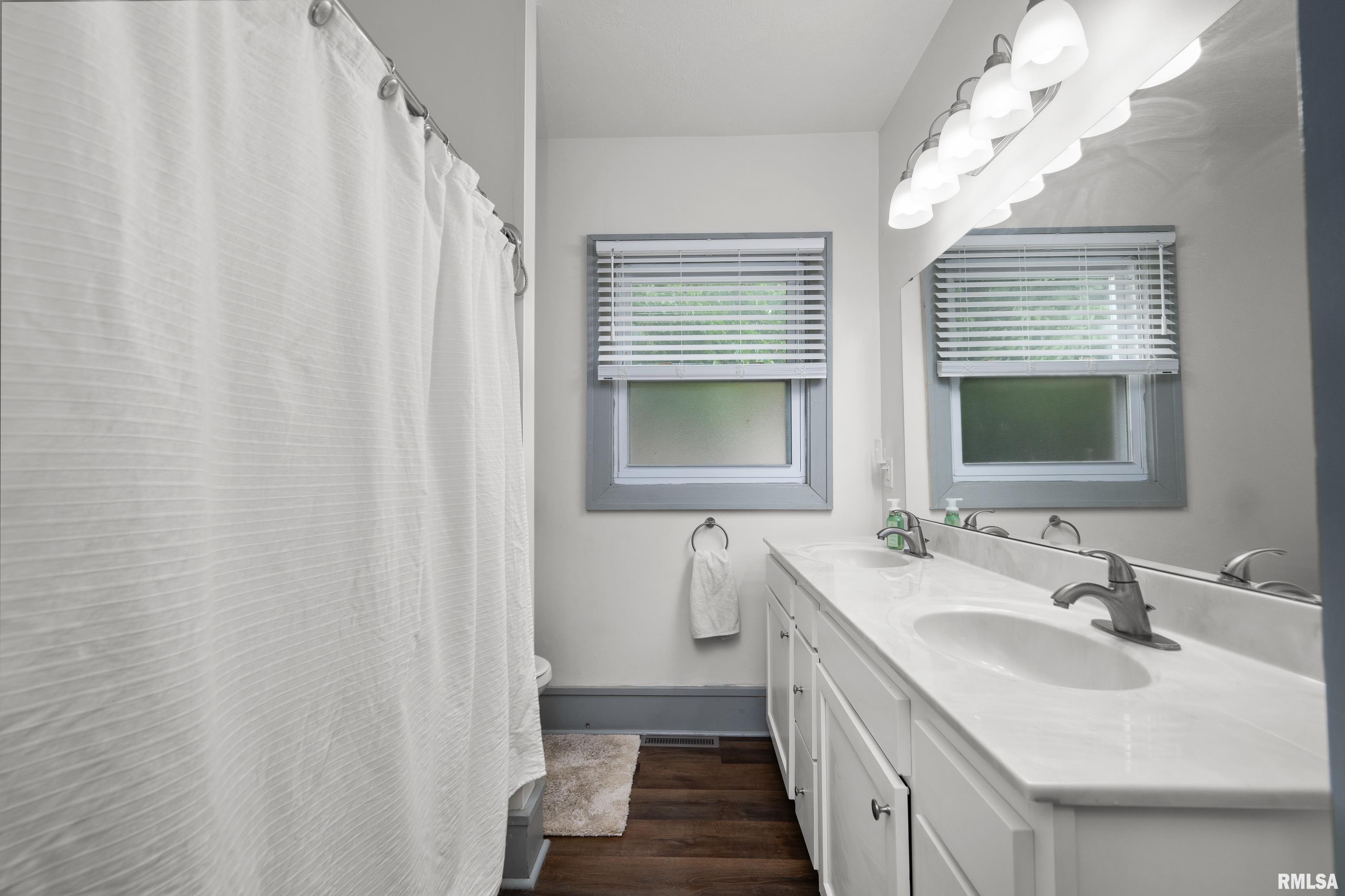 1406 Jersey Ridge Road Davenport, IA 52803 - Photo 17 of 38 Gallery Image 17