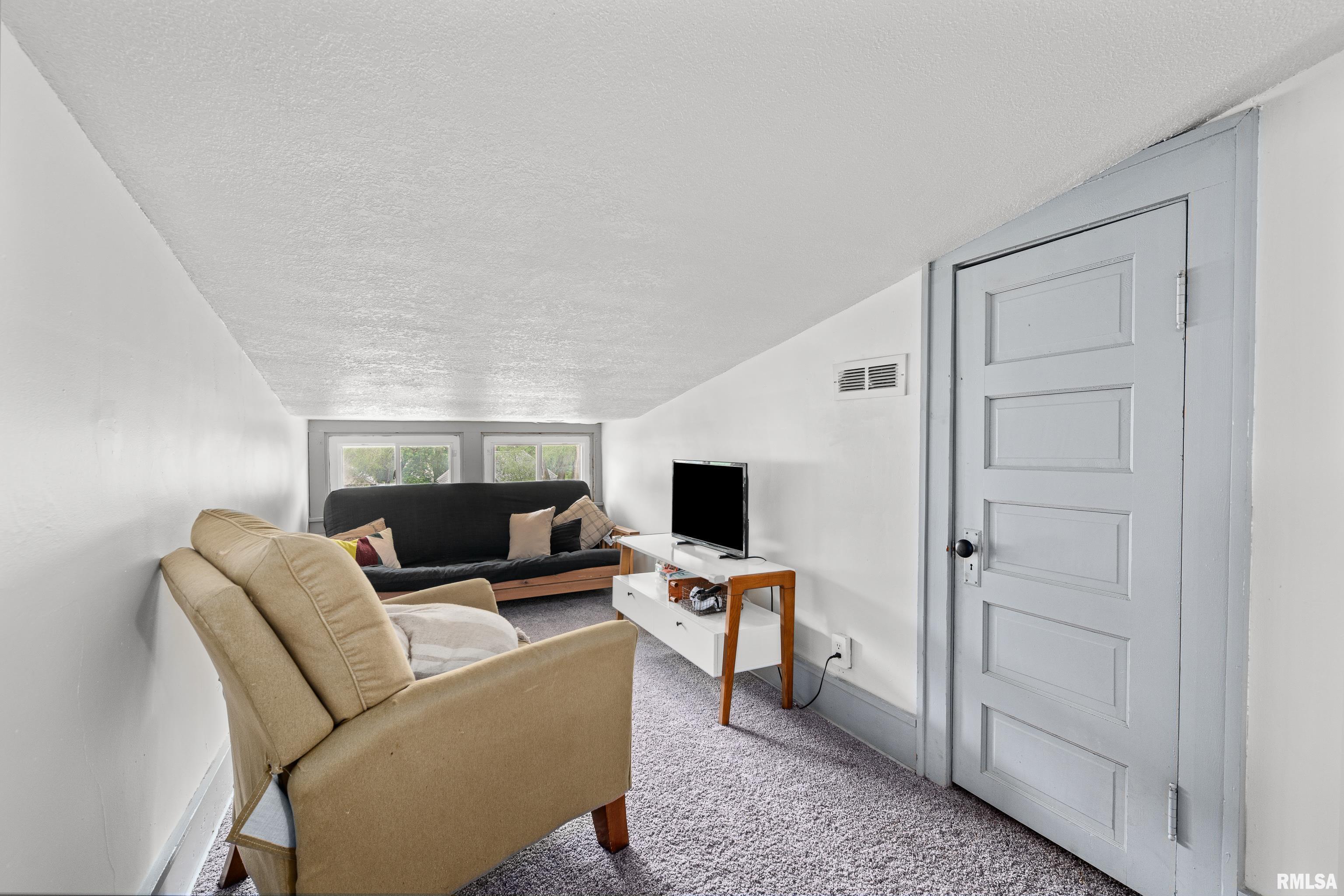 1406 Jersey Ridge Road Davenport, IA 52803 - Photo 21 of 38 Gallery Image 21