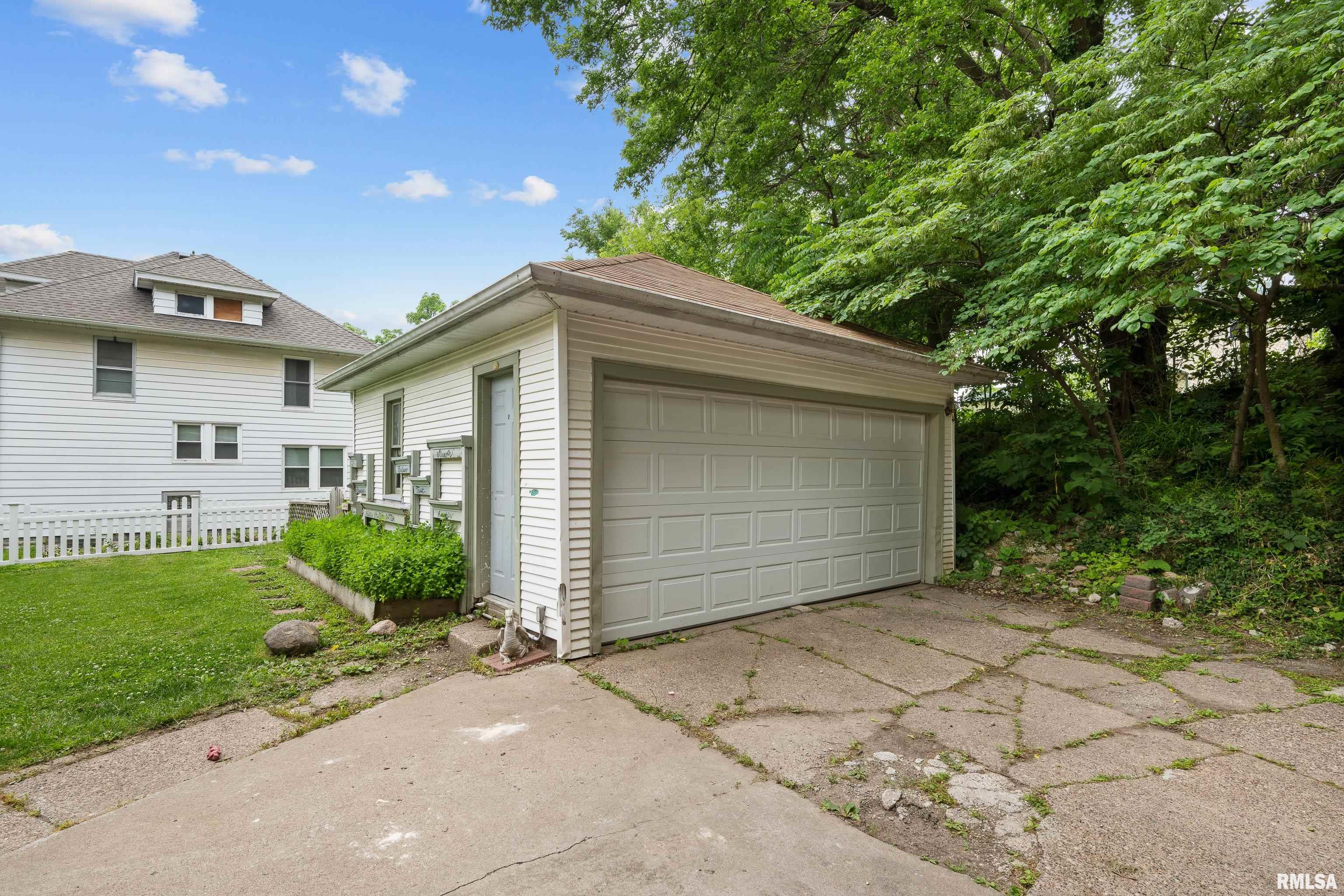 1406 Jersey Ridge Road Davenport, IA 52803 - Photo 29 of 38 Gallery Image 29