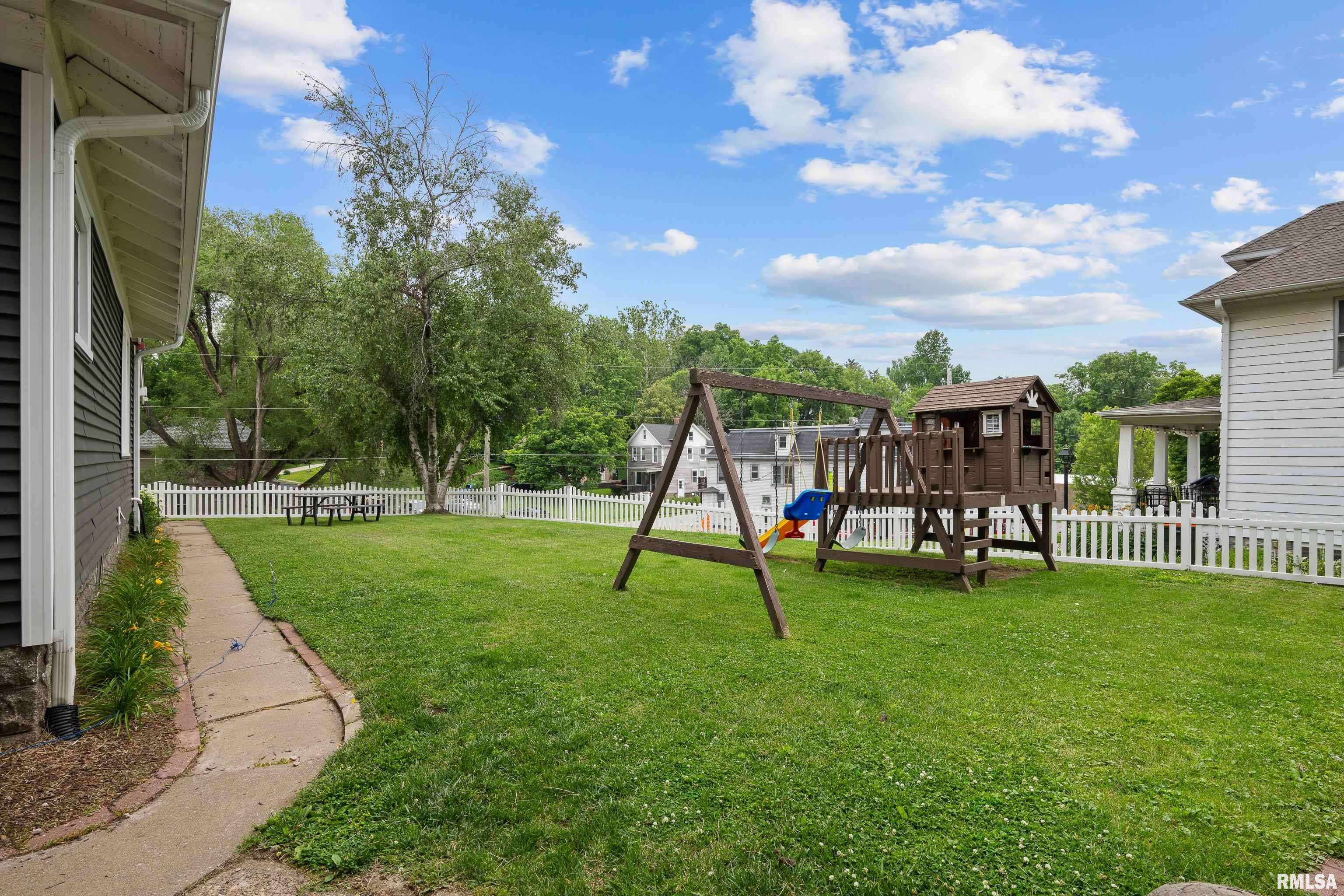 1406 Jersey Ridge Road Davenport, IA 52803 - Photo 31 of 38 Gallery Image 31