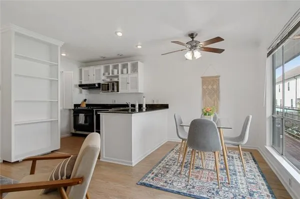 $179,000 | 801 Henry Clay Avenue, Unit 203, New Orleans, LA 70118