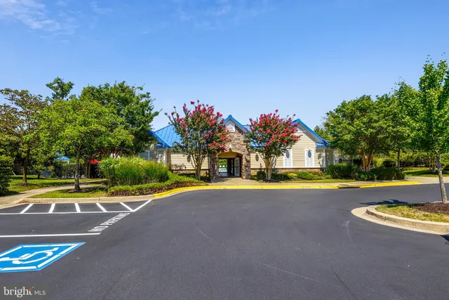 $2,400 | 2408 Forest Edge Court, Unit 303, Odenton, MD 21113