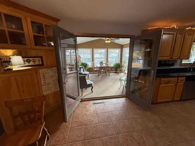 $329,900 | 1018 10th Court, Reedsburg, WI 53959