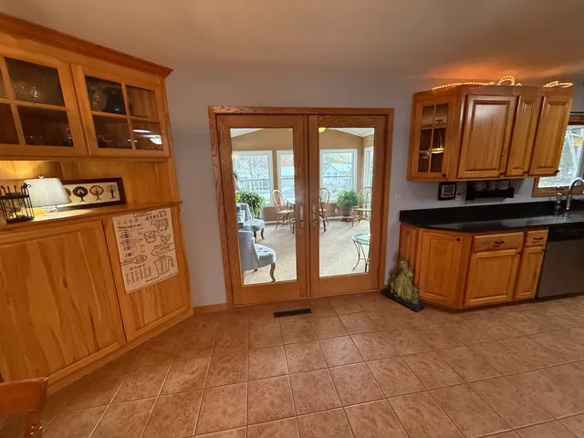 $329,900 | 1018 10th Court, Reedsburg, WI 53959