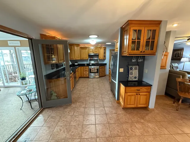 $329,900 | 1018 10th Court, Reedsburg, WI 53959