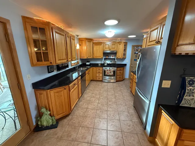 $329,900 | 1018 10th Court, Reedsburg, WI 53959