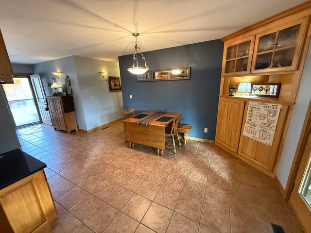 $329,900 | 1018 10th Court, Reedsburg, WI 53959