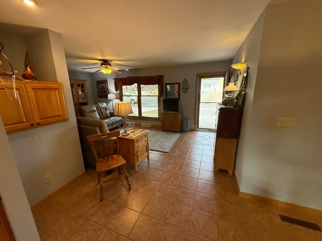 $329,900 | 1018 10th Court, Reedsburg, WI 53959