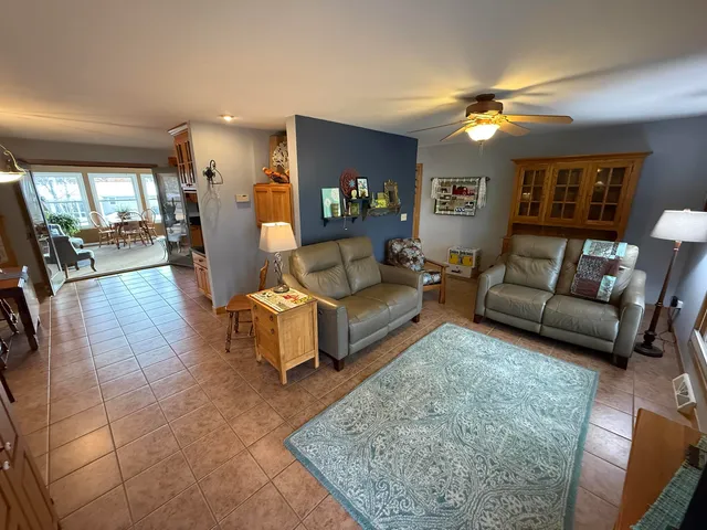 $329,900 | 1018 10th Court, Reedsburg, WI 53959