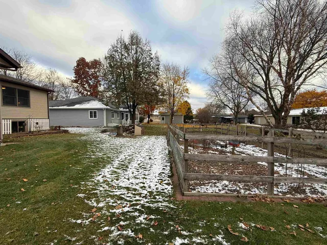 $329,900 | 1018 10th Court, Reedsburg, WI 53959