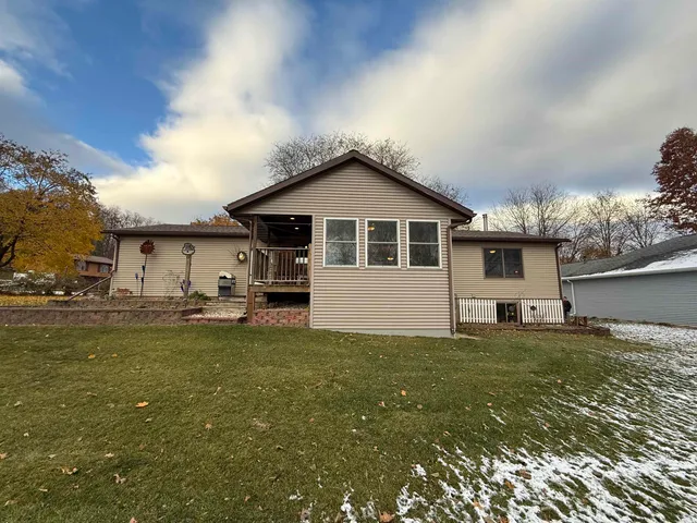 $329,900 | 1018 10th Court, Reedsburg, WI 53959