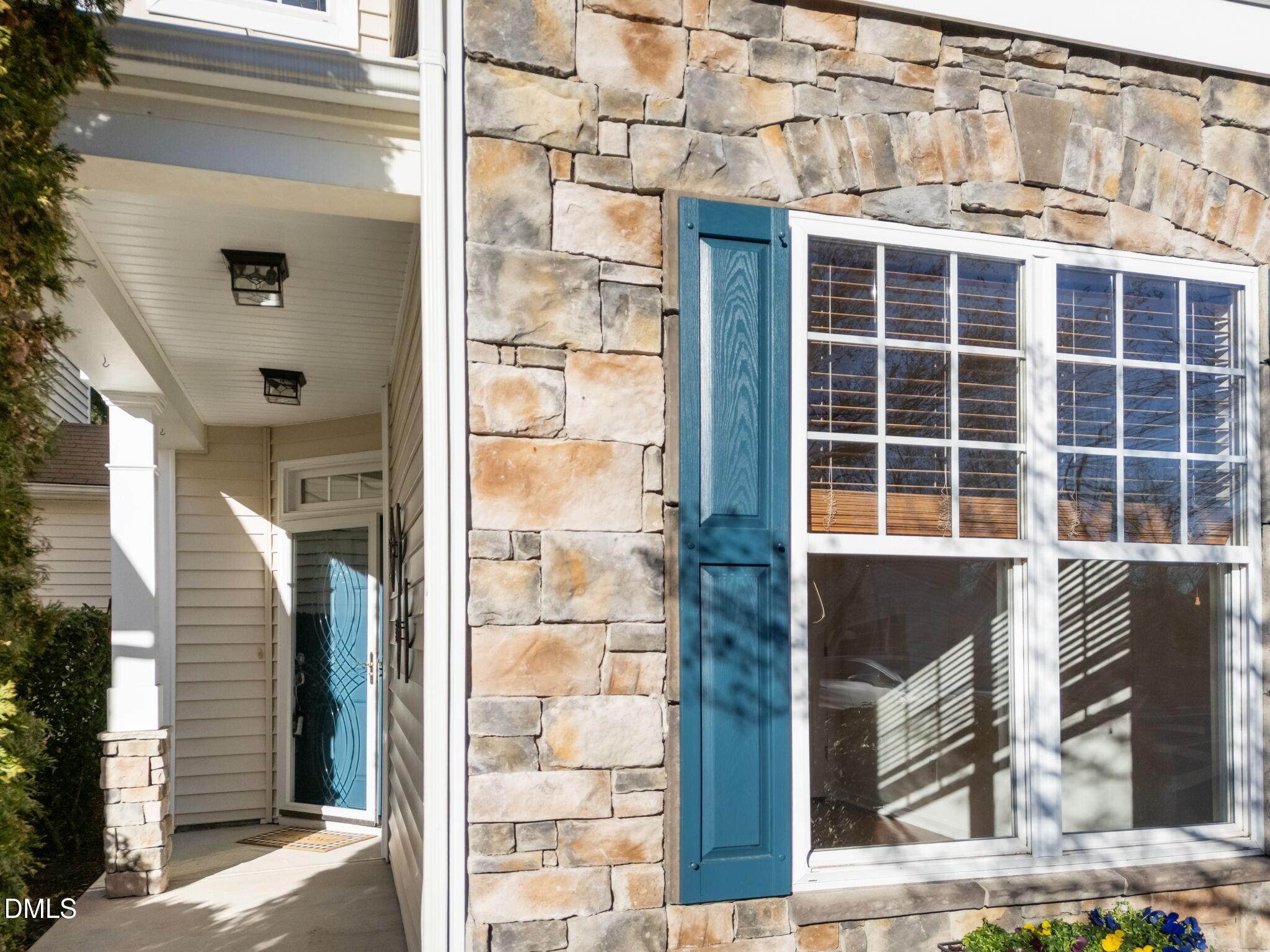 620 Abbey Hall Way Cary, NC 27513 - Photo 4 of 45 photo_004