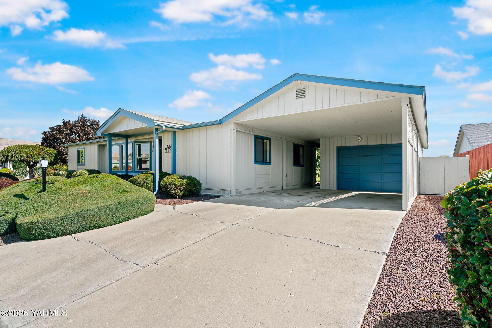 3701 Gun Club Road, Unit 88 Yakima, WA 98901 - Photo 33 of 34 0028Driveway parking space