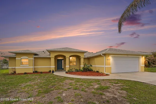 $450,000 | 992 Coquina Street Southeast, Palm Bay, FL 32909