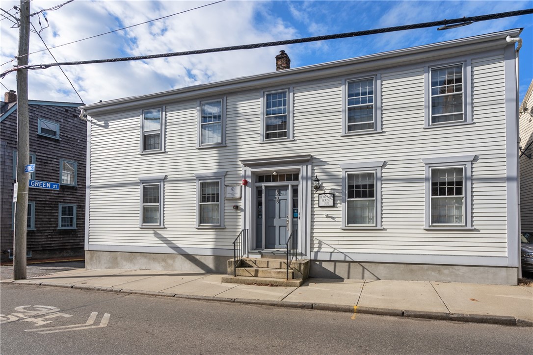 205 Spring Street Newport, RI 02840 - Photo 3 of 49