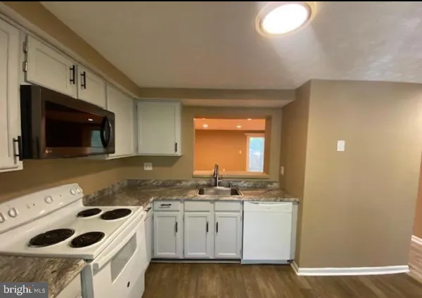 $2,899 | 14103 Armilla Court, Burtonsville, MD 20866
