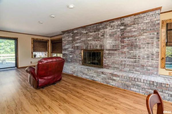$375,000 | 2611 West Striegel Road, Carbondale, IL 62901