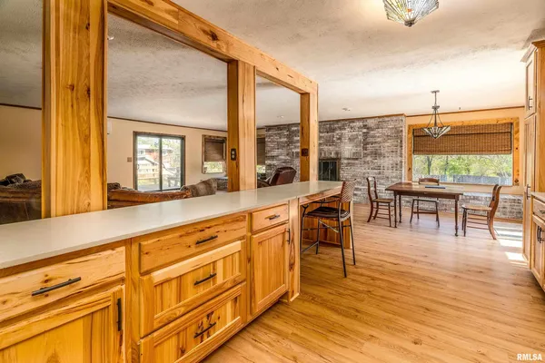 $375,000 | 2611 West Striegel Road, Carbondale, IL 62901