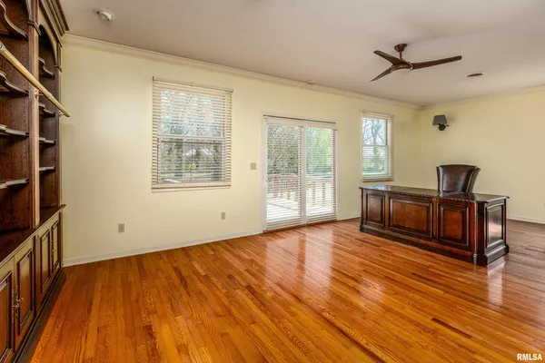 $375,000 | 2611 West Striegel Road, Carbondale, IL 62901