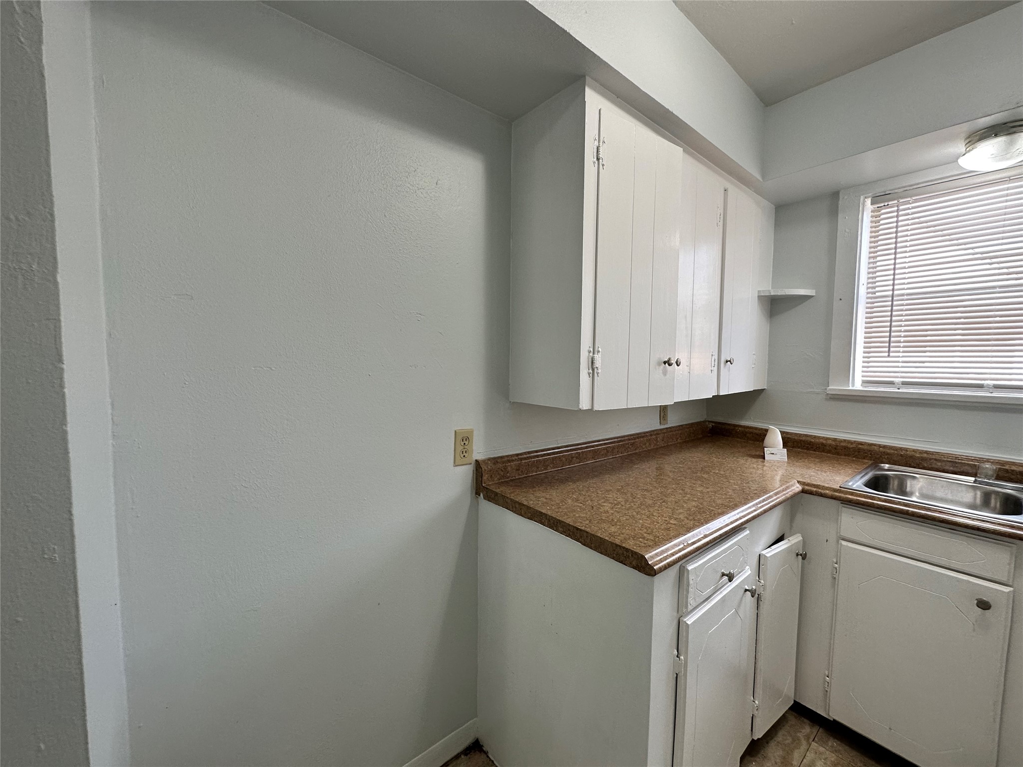 4624 Clay Street Houston, TX 77023 - Photo 8 of 18