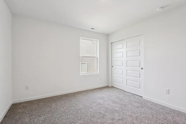 $449,990 | 966 Garnet Lane, Montgomery, IL 60538