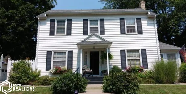 $215,000 | 301 North 9th Street, Oskaloosa, IA 52577