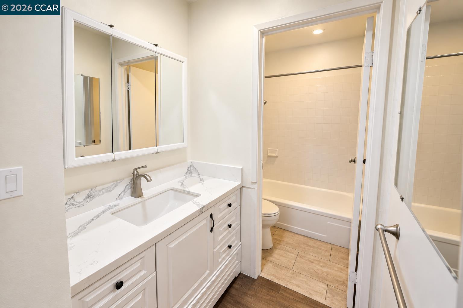 1416 Del Rio Circle, Unit B Concord, CA 94518 - Photo 5 of 11 Gallery Image 5