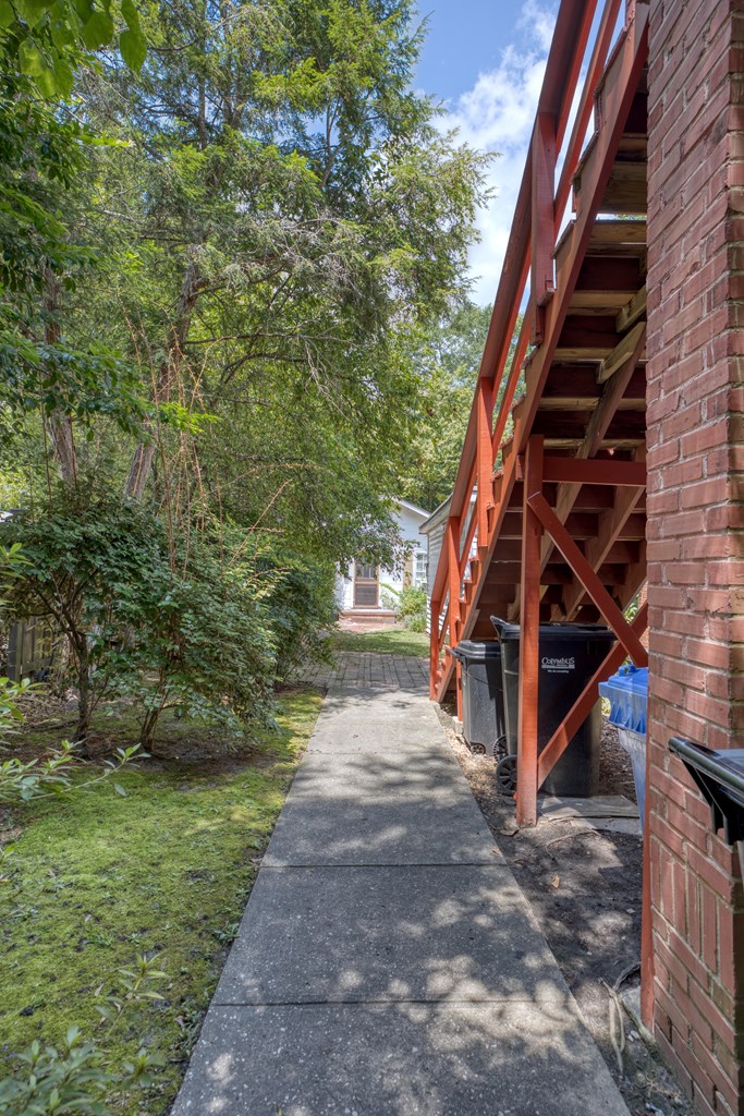 1641 16th Avenue Columbus, GA 31901 - Photo 45 of 76 Sidewalk to Cottage