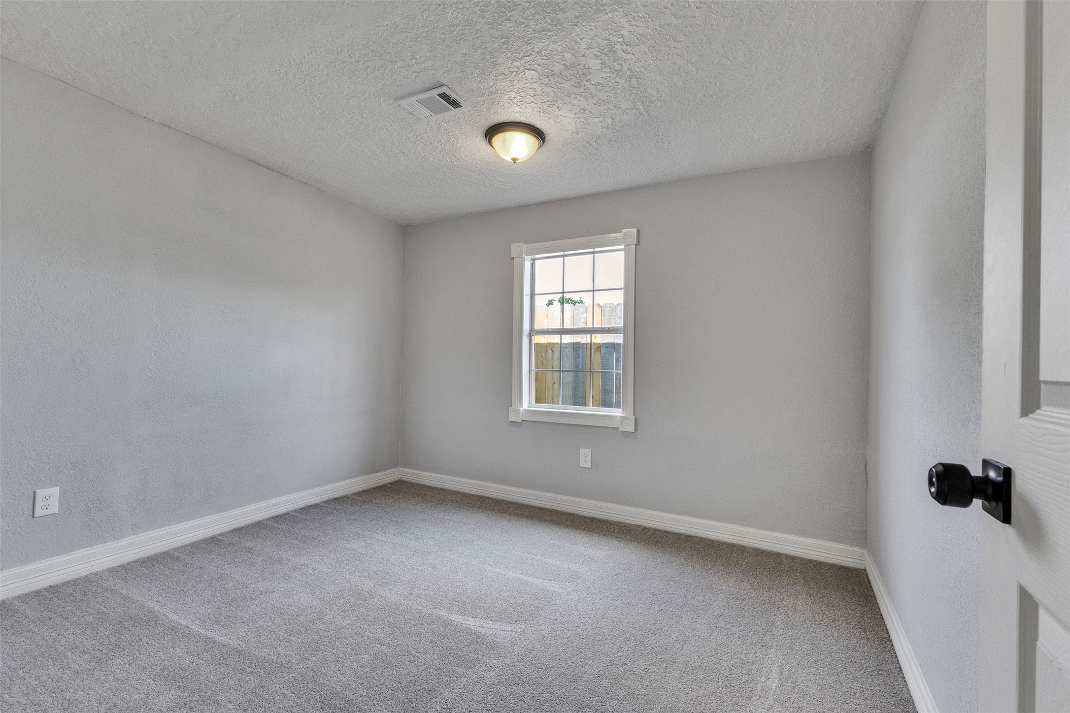 9707 Nedwald Street Houston, TX 77029 - Photo 8 of 16