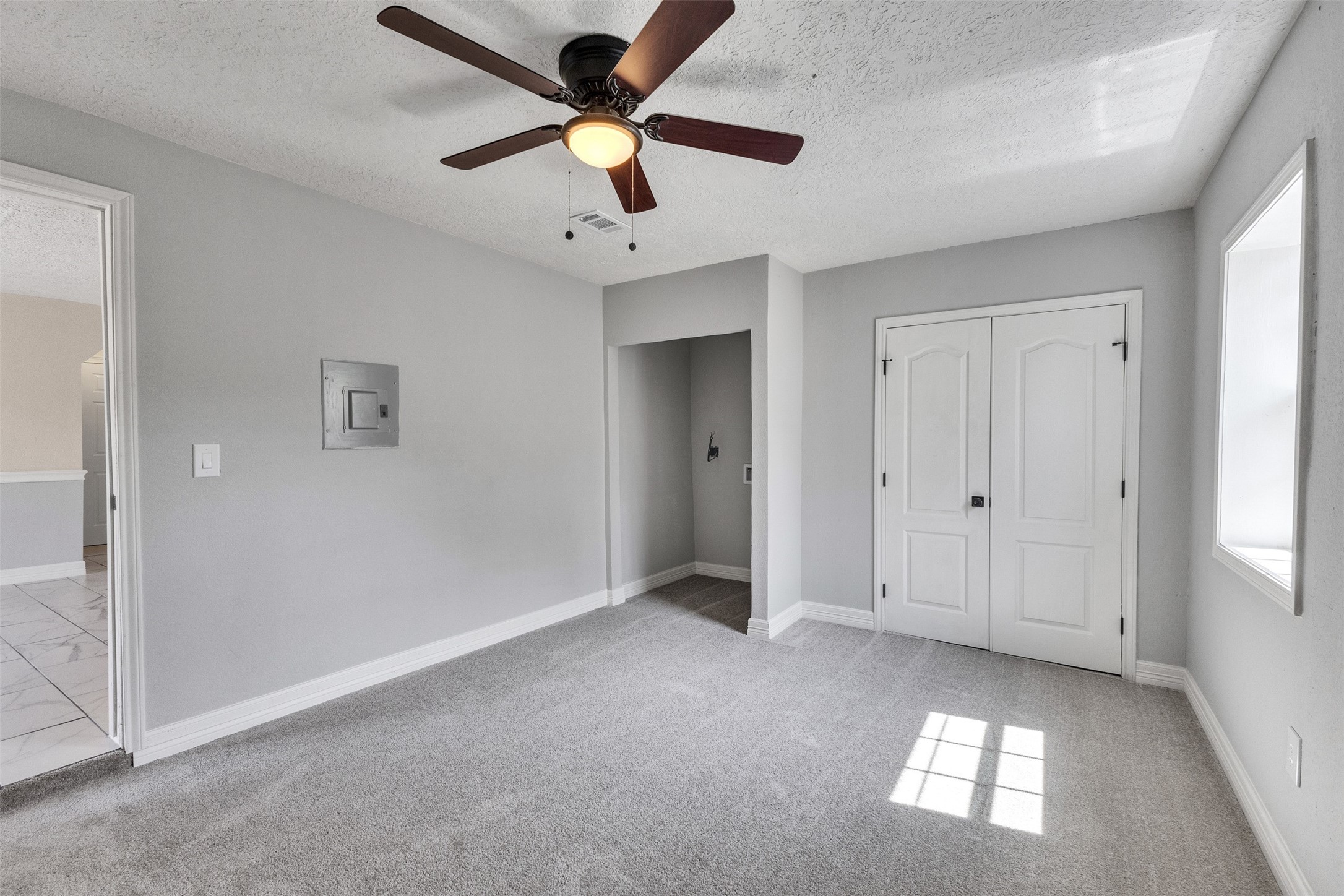 9707 Nedwald Street Houston, TX 77029 - Photo 10 of 16