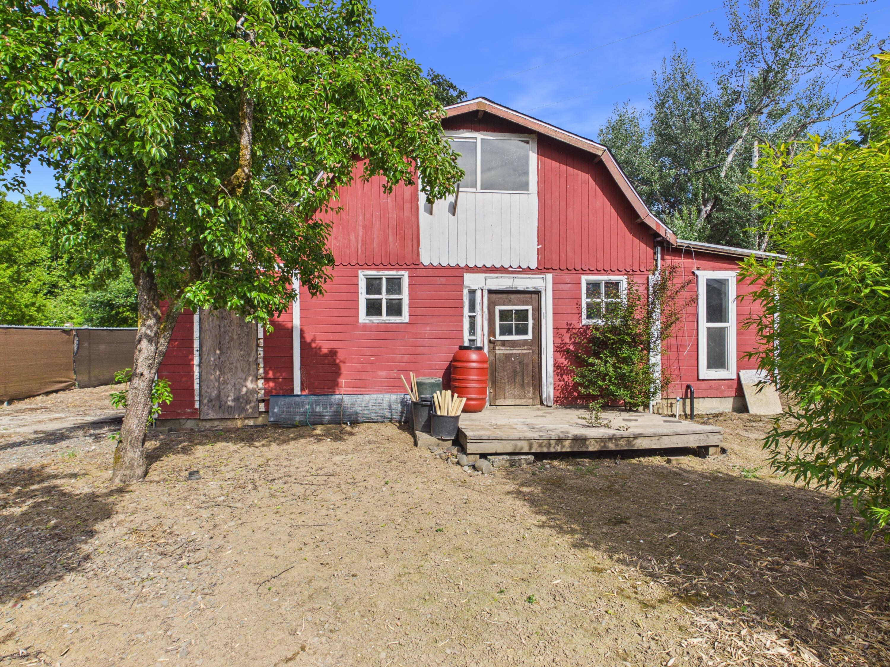 179 School Road Miranda, CA 95553 - Photo 50 of 55