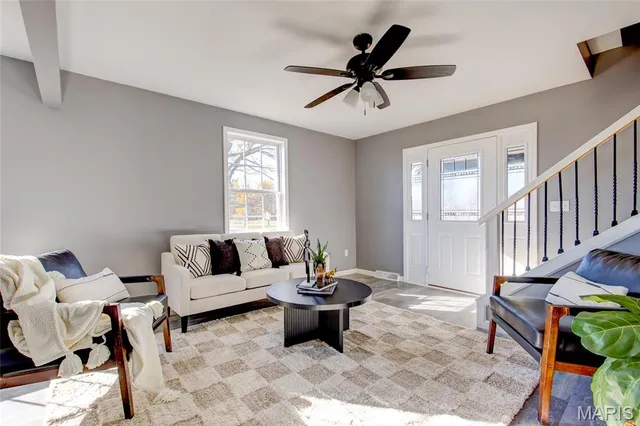 $280,000 | 8 Maple Street, Moro, IL 62067