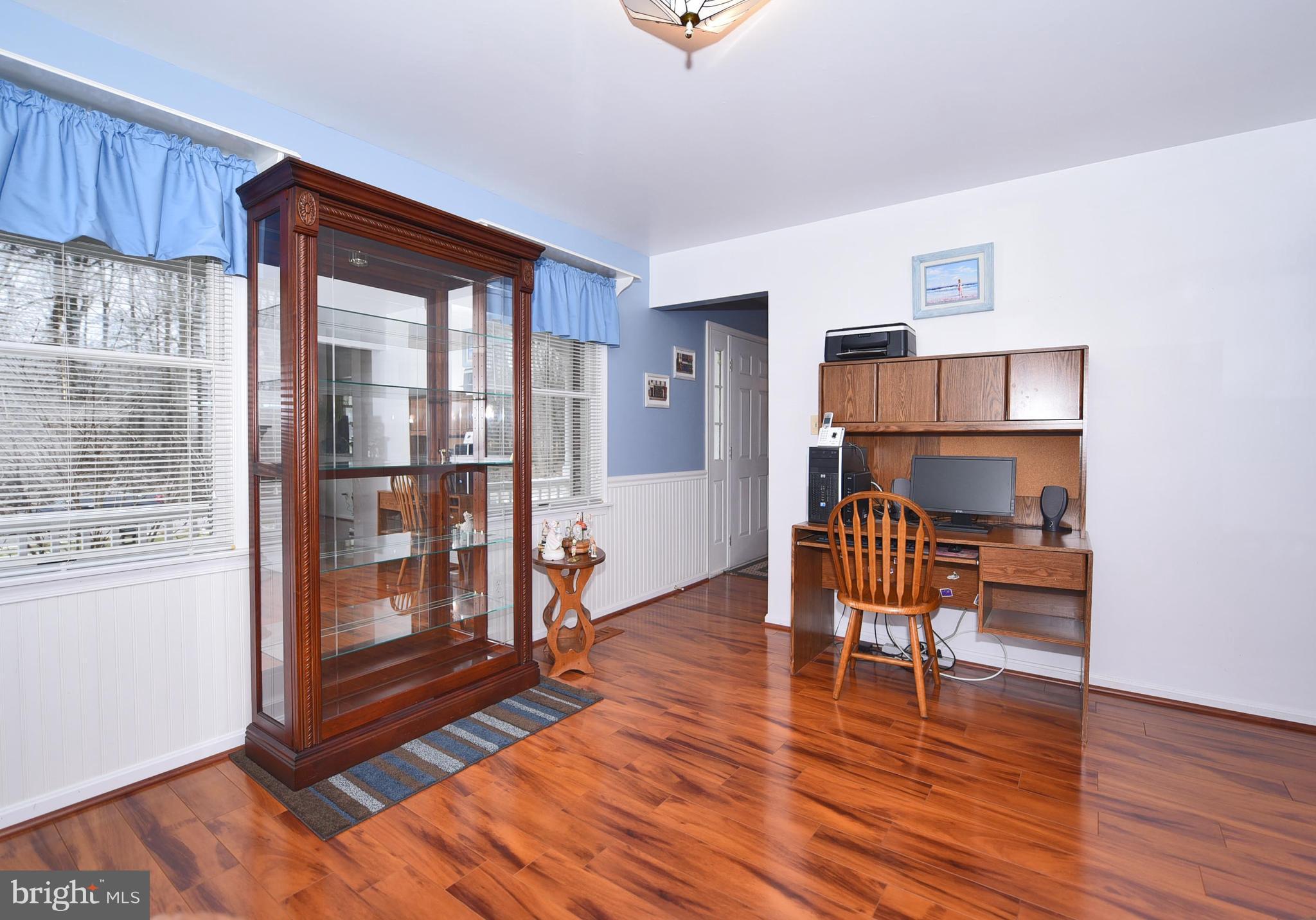 7242 Oliver Beach Road Baltimore, MD 21220 - Photo 12 of 30 Formal Living Room